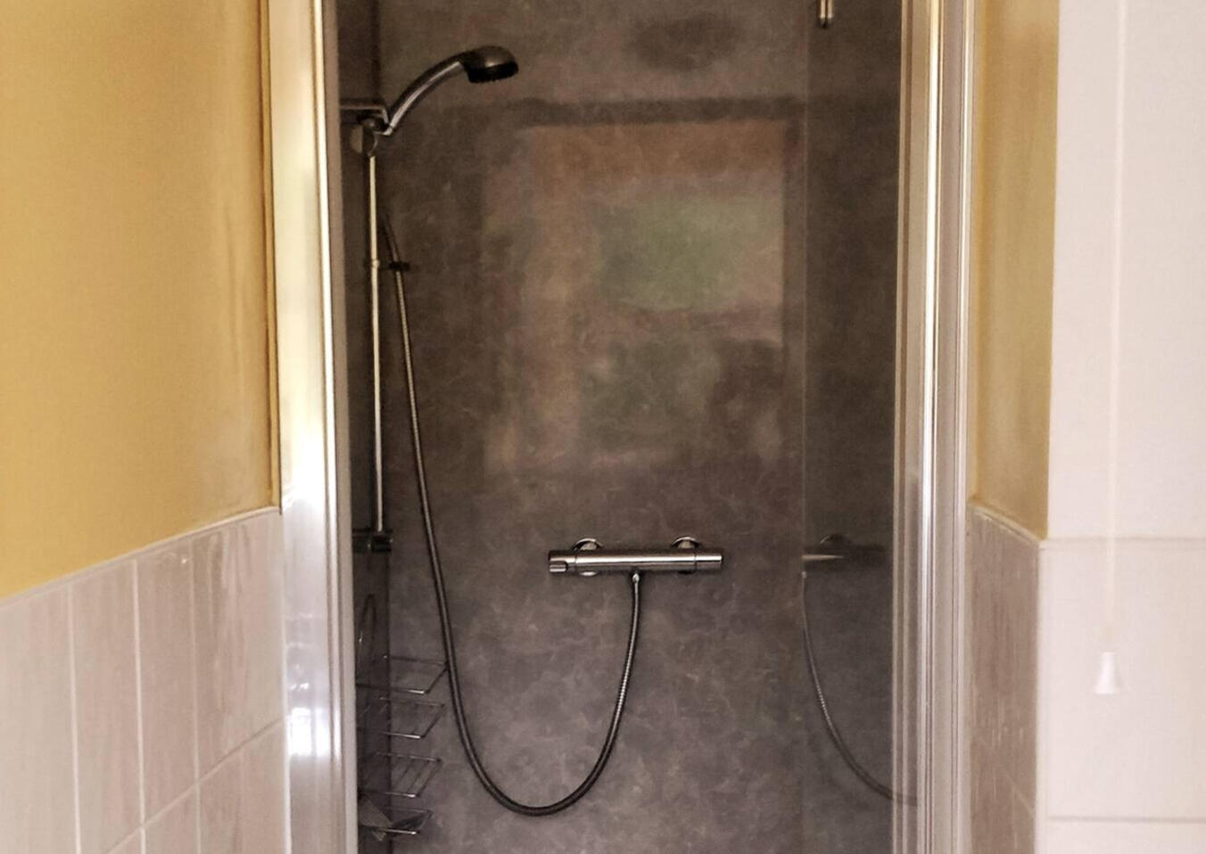 Hot and powerful shower!