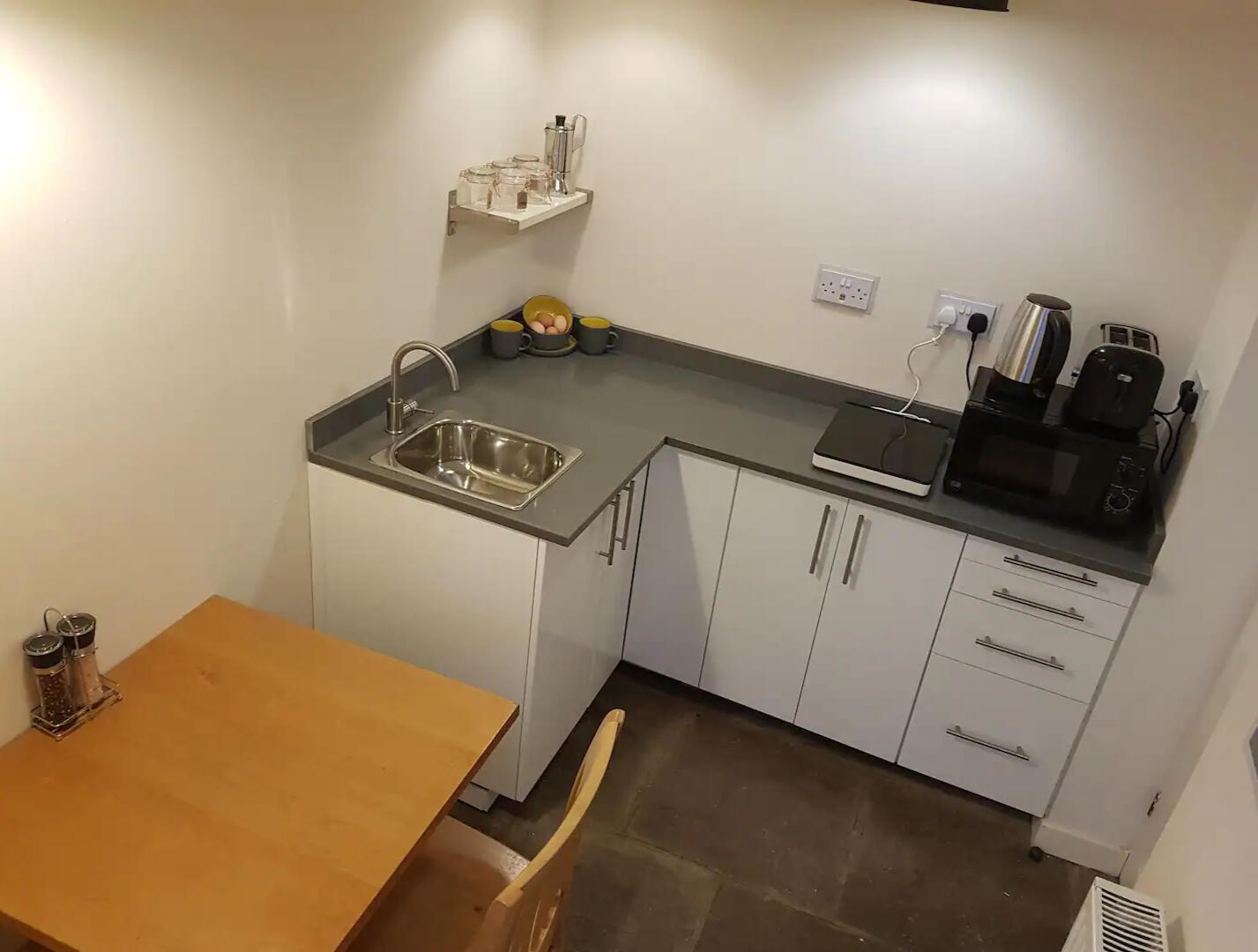 Fully fitted kitchenette and dining area